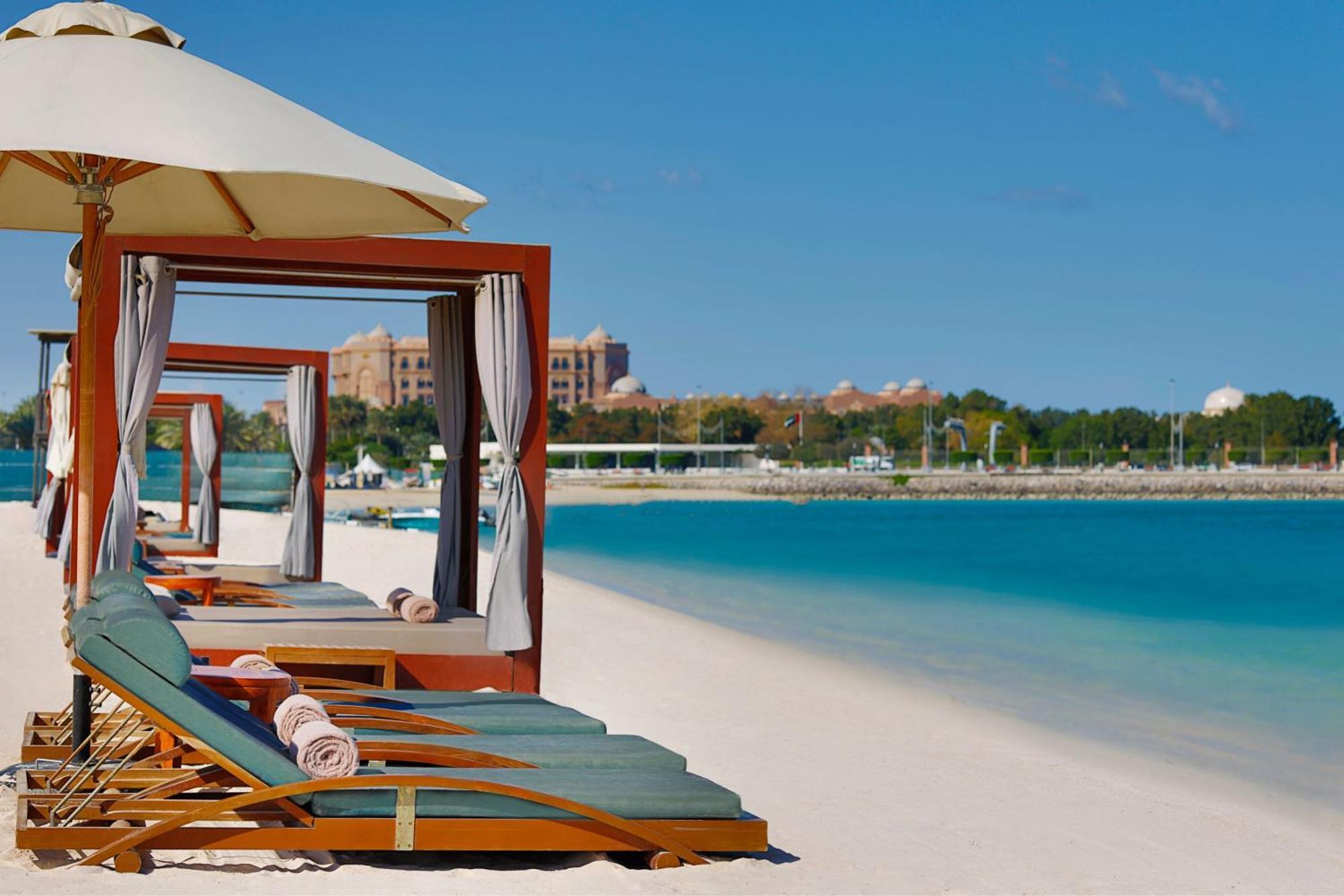 The St. Regis Abu Dhabi Hotel Exterior foto Beach at Jumeirah Beach Hotel