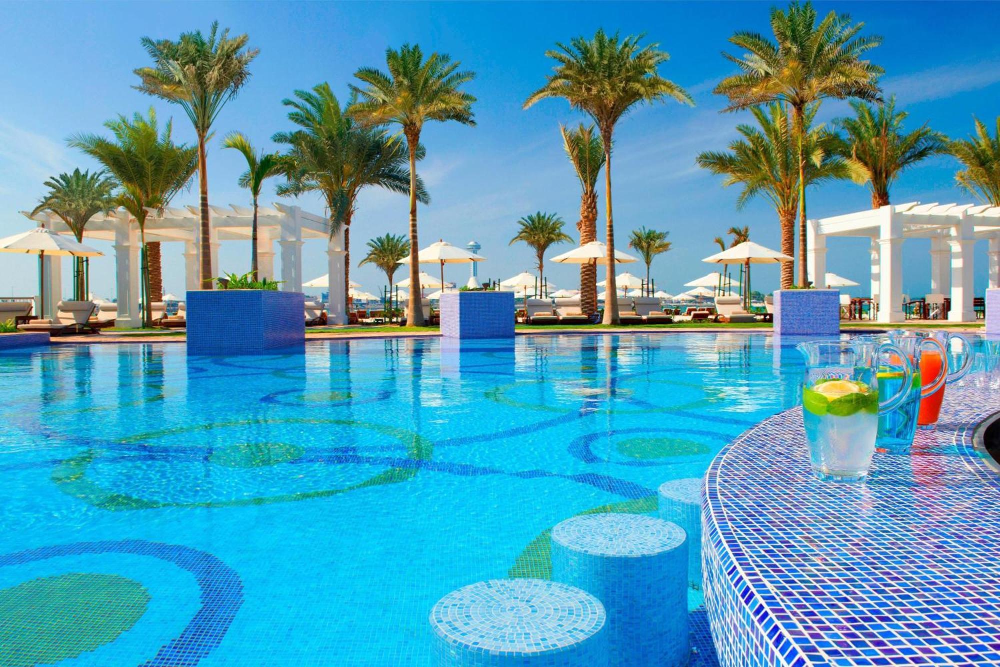 The St. Regis Abu Dhabi Hotel Exterior foto The pool at the Westin The Palm
