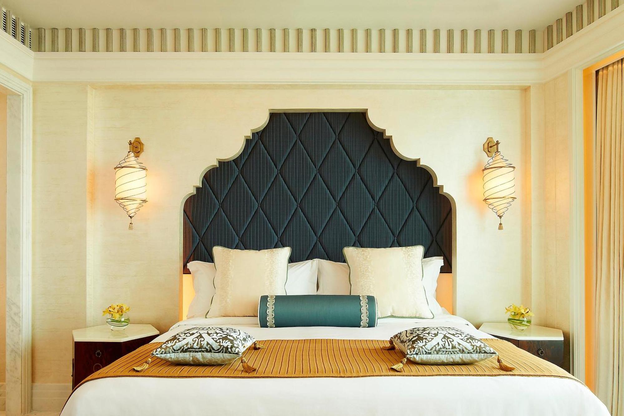 The St. Regis Abu Dhabi Hotel Exterior foto A bedroom at the hotel